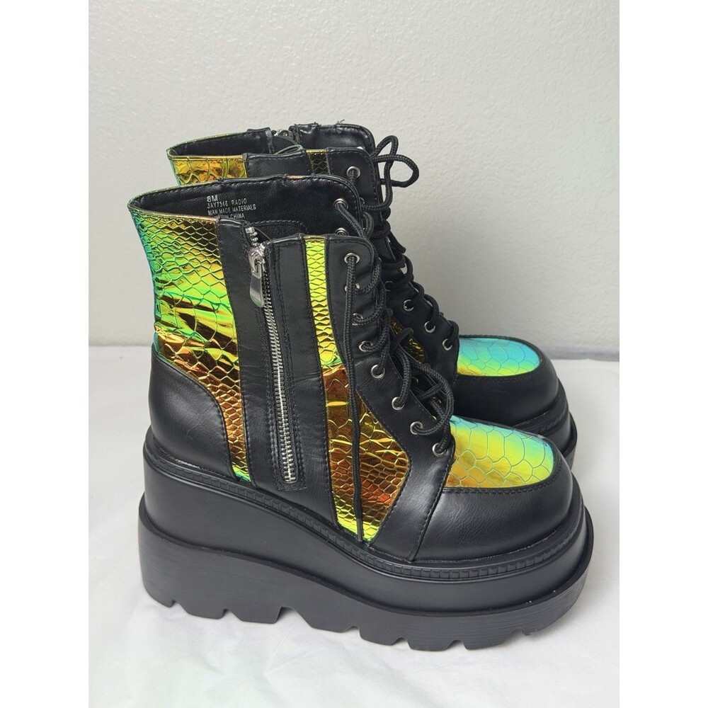 Cape Robbin Radio Iridescent Black/Hologram Platform Boots Shoes Women'sSize 8M